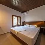 Villa Thalori Rachoni (Thasos)